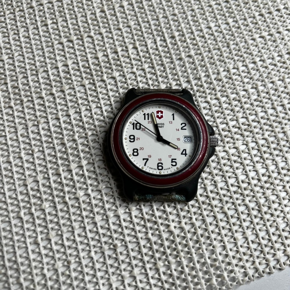 Vintage Swiss Army Marlboro Adventure Team Watch White Dial Red Bezel Date 330ft